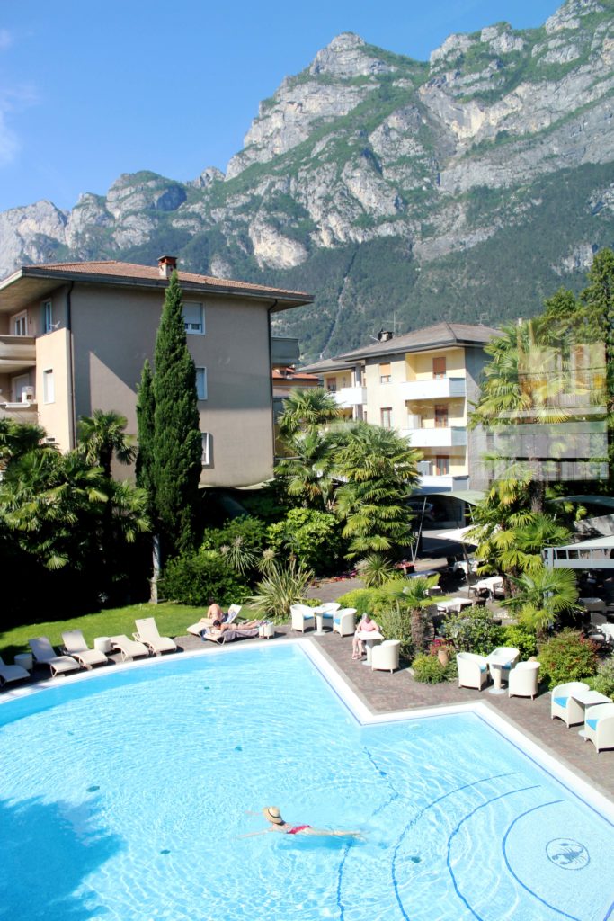 Pool im Hotel Villa Nicolli Gardasee